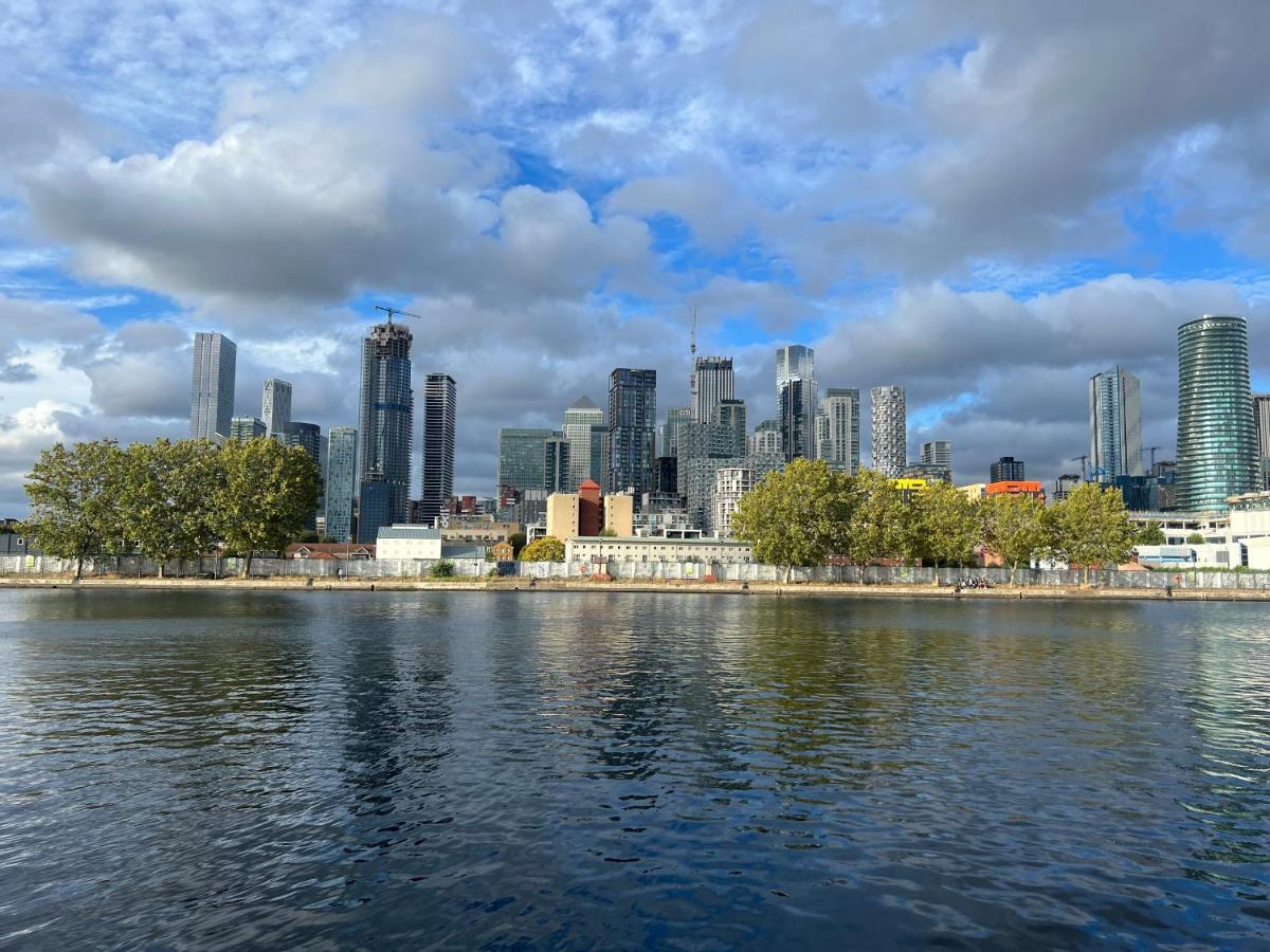 Canary Wharf Haven - Spacious & Homely Entire 1 Bedroom Flat London Exterior photo